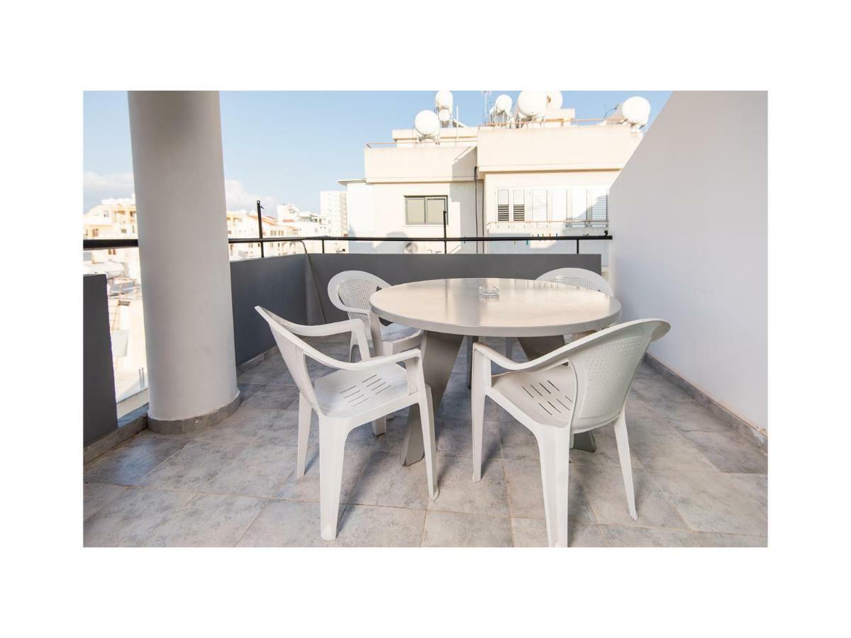 Holiday Apartment Larnaca Ngoại thất bức ảnh